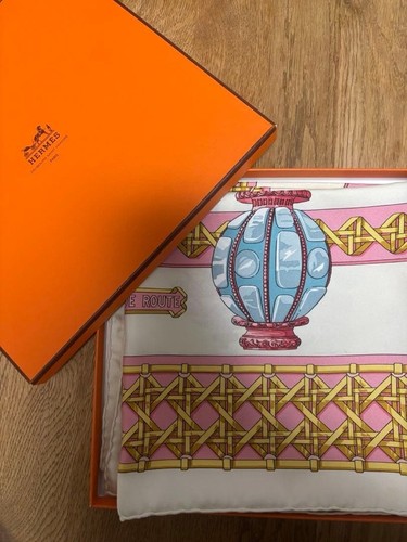 Excellent hermes carre silk - hermes, 90